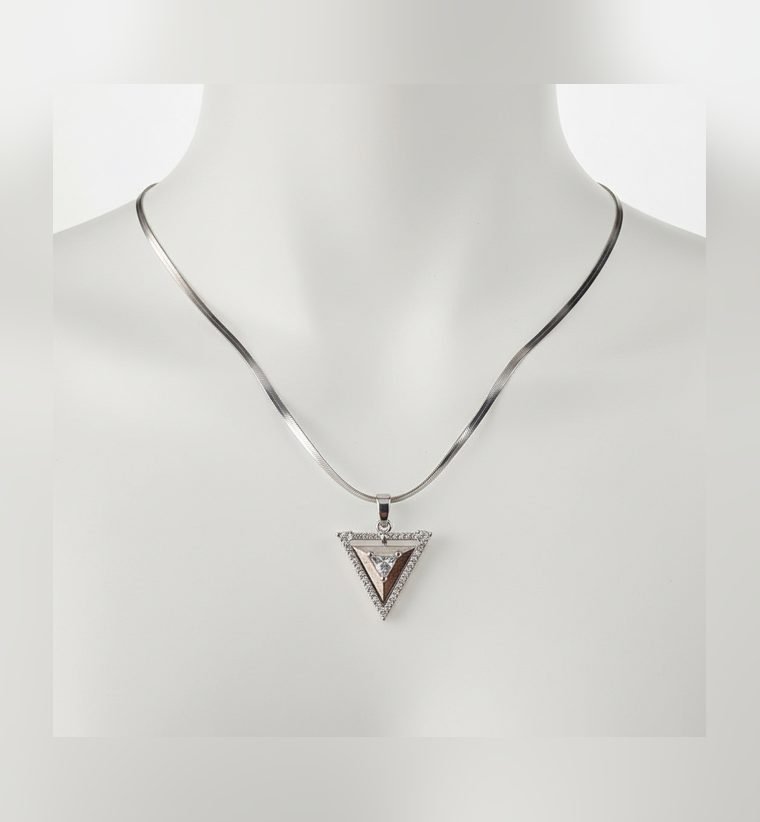 Cœur Signature Pendant — worn